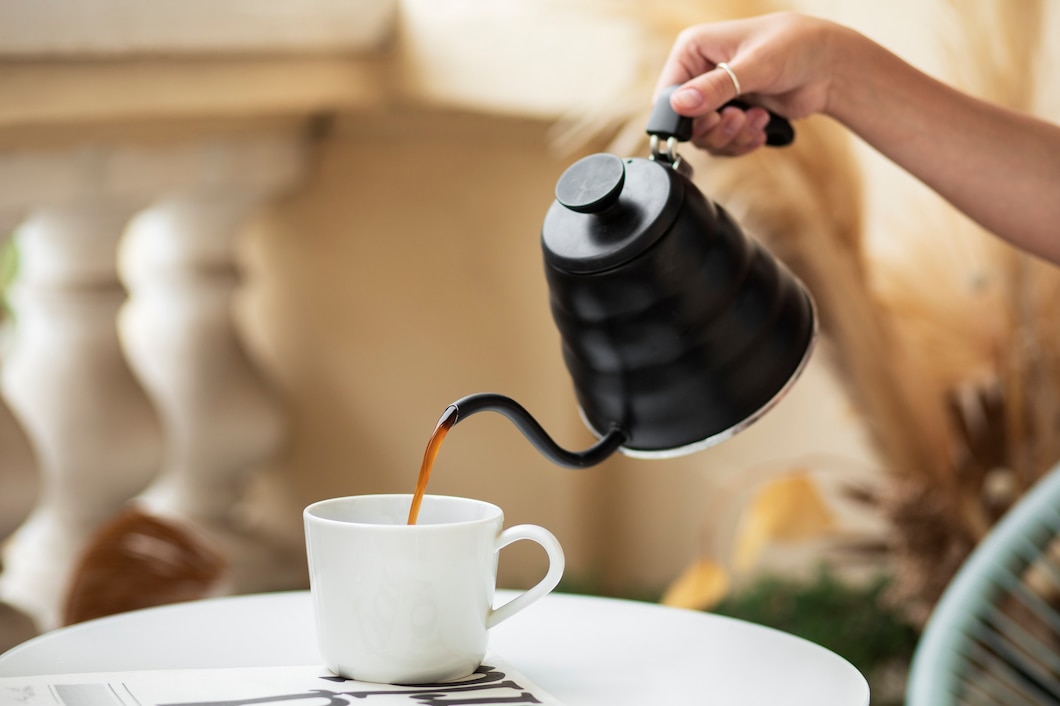 Jak wybrać idealny dzbanek żaroodporny do serwowania herbaty i kawy?