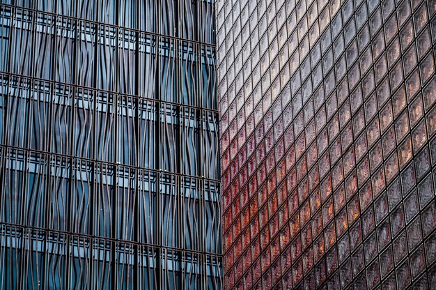 Zastosowanie blach perforowanych i siatek zgrzewanych w nowoczesnej architekturze