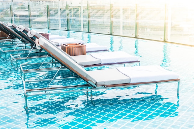 Innowacyjne technologie w zarządzaniu basenem: Jak nowoczesne systemy poprawiają komfort i bezpieczeństwo