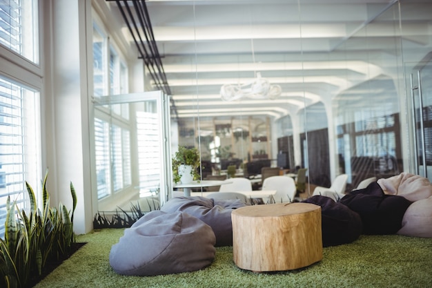 Jak elastyczne biura serwisowane mogą wspierać rozwój startupów?